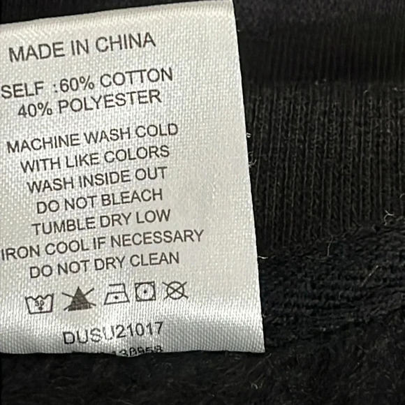 Designs Untitled Smile Graphic Sweatshirt in Black - NWOT - Size Large - Picture 5 of 5